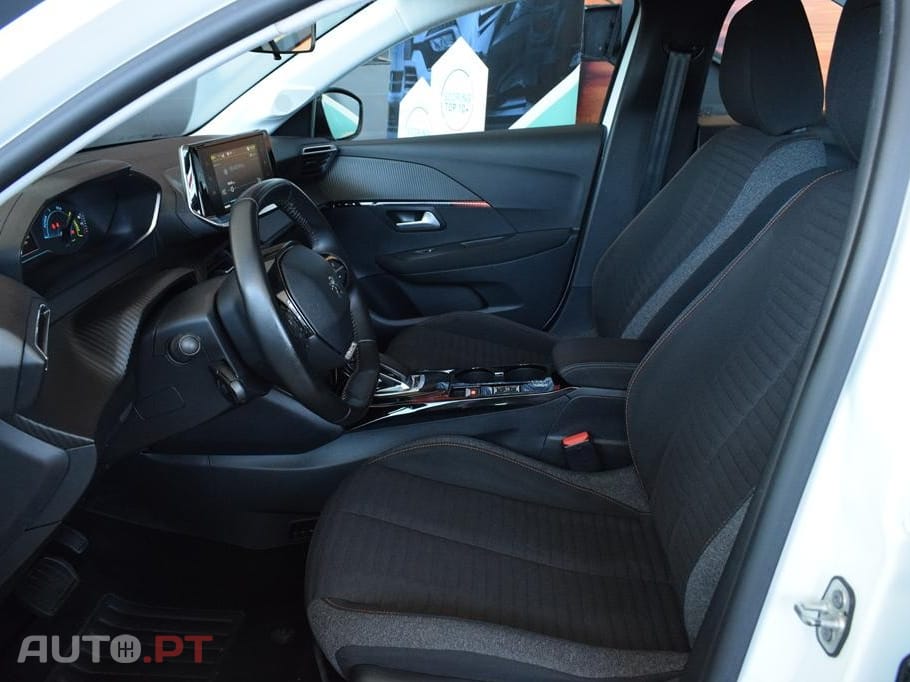 Peugeot E-208 50 kWh Active
