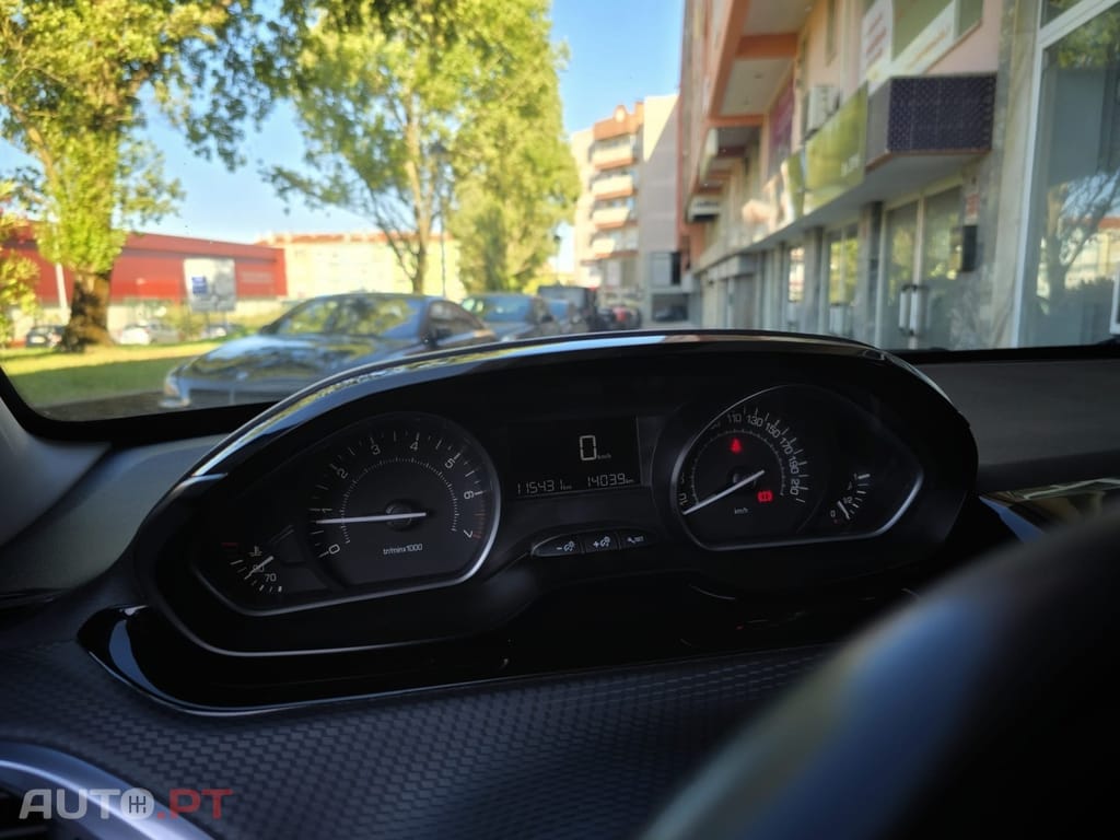 Peugeot 2008 1.2 PureTech Active