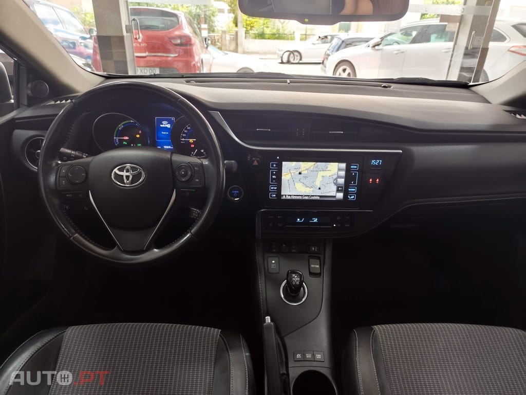 Toyota Auris Touring Sports 1.8 HSD Exclusive+Navi