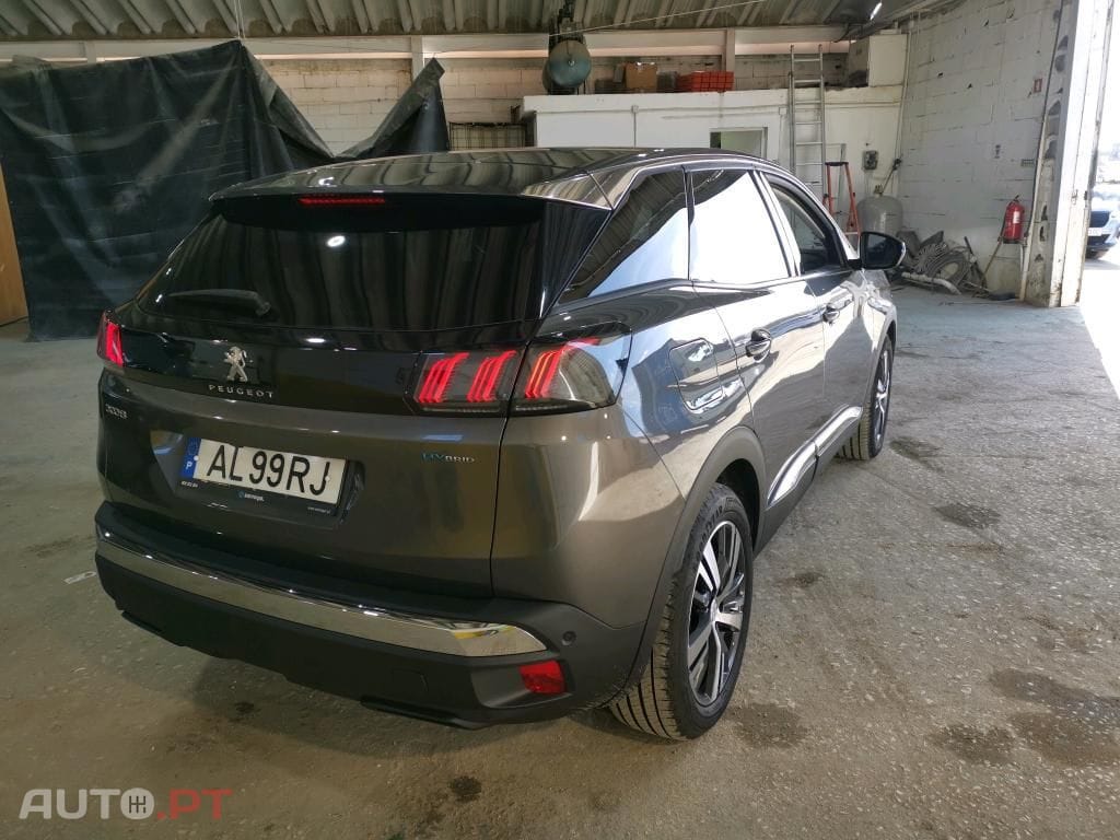 Peugeot 3008 1.6 Hybrid Allure e-EAT8
