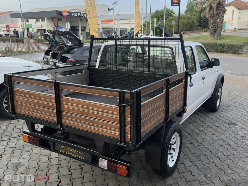 Nissan Pick Up 2.5 TD D22 CD 4X4