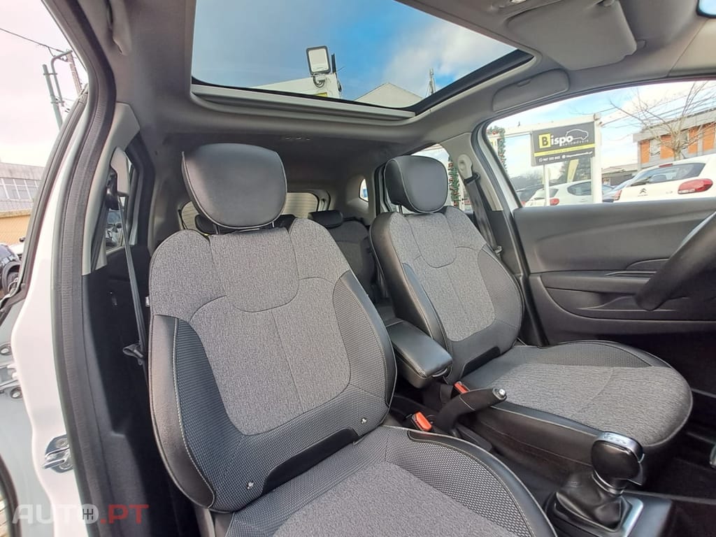 Renault Captur 1.2 TCe Initiale Paris EDC