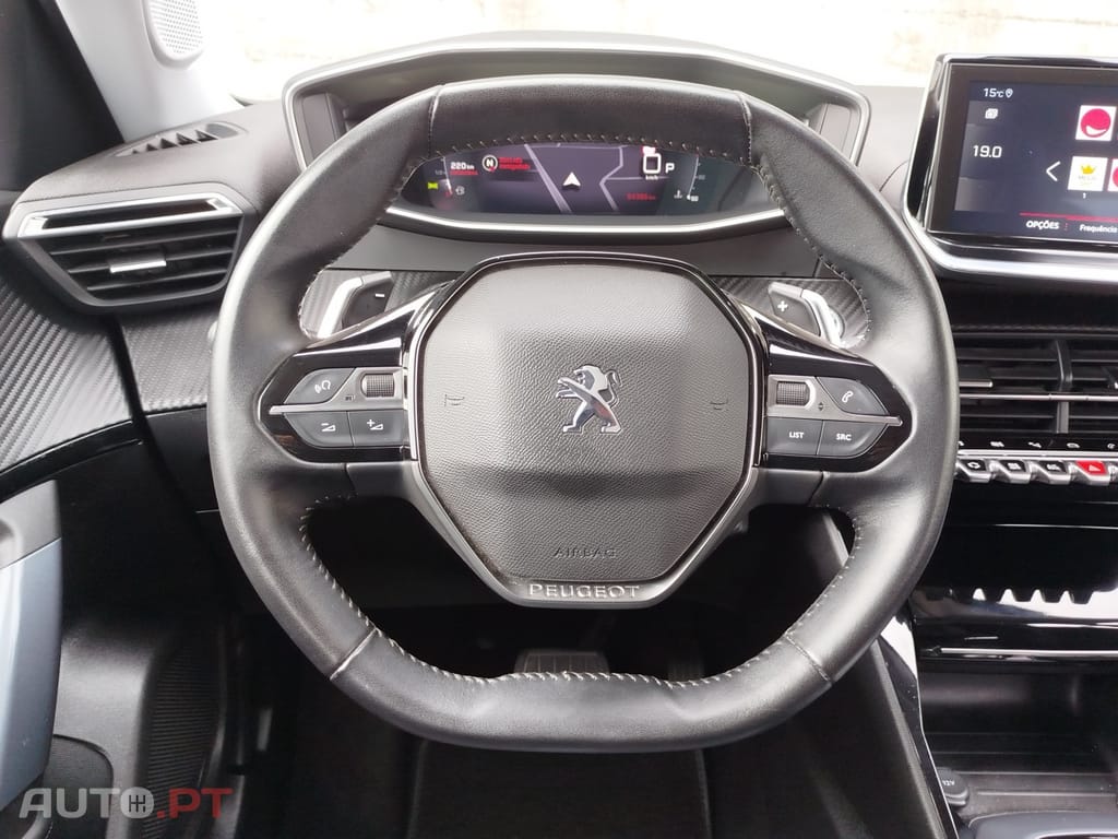 Peugeot 2008 1.2 PureTech Allure EAT8