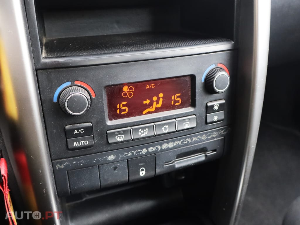 Peugeot 207 CC 1.6 HDi SE 200 Anos FAP