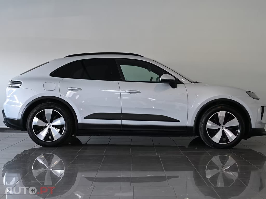 Porsche Macan 100kWh