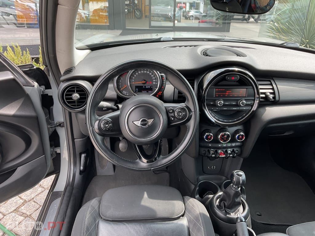 MINI Cooper Cooper D