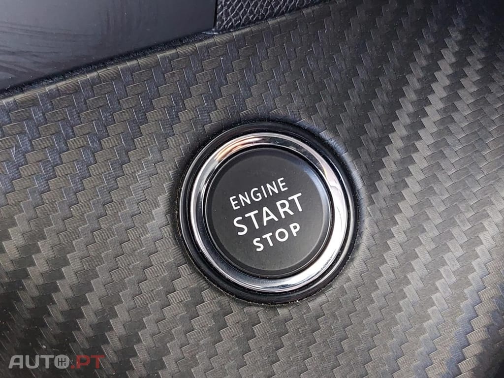 Peugeot E-2008 50 kWh Active Pack