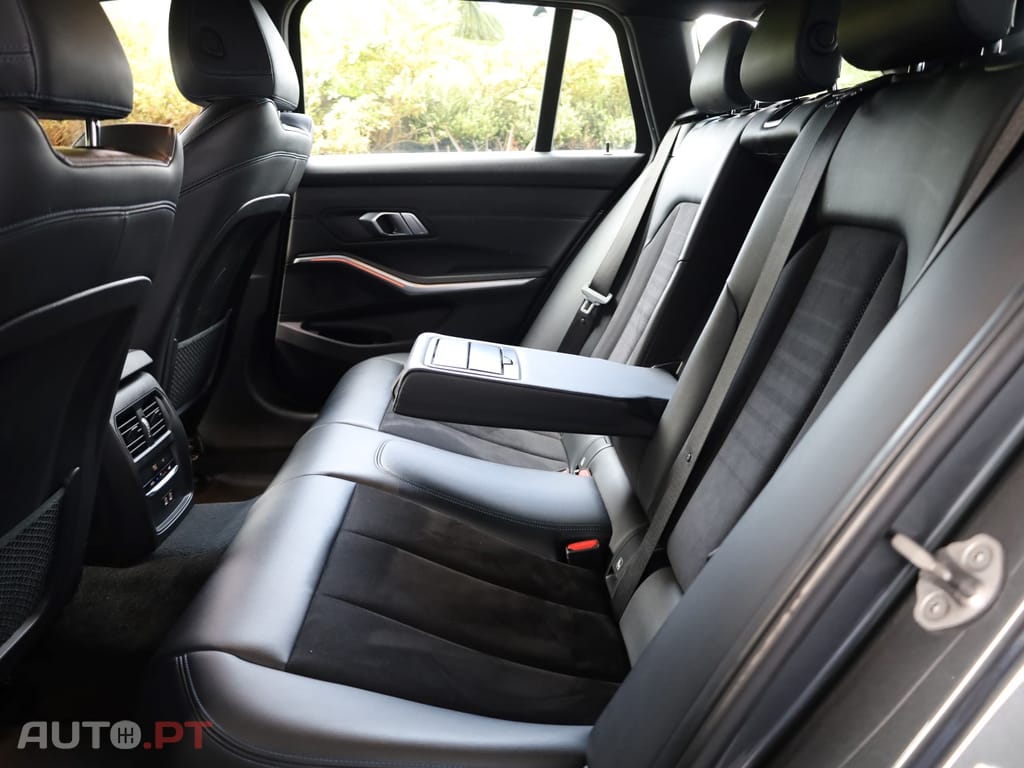 BMW 318 d Touring Pack M Auto