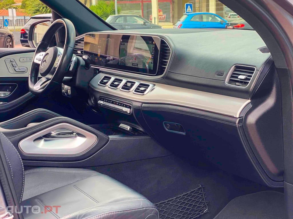Mercedes-Benz GLE Outro