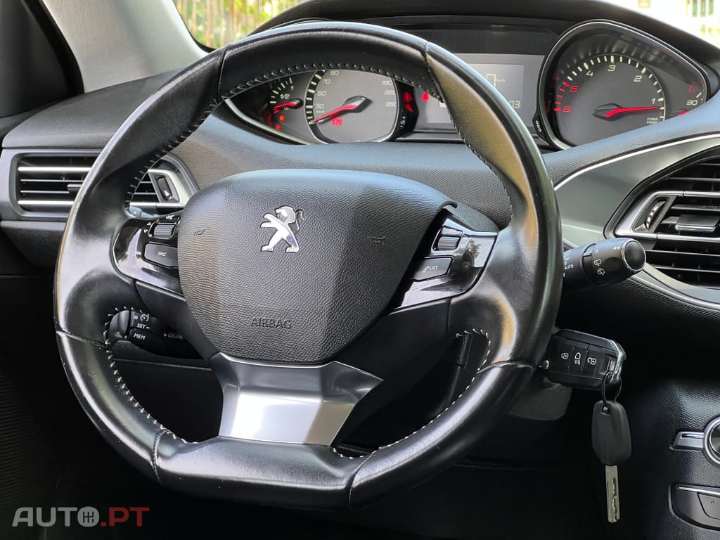 Peugeot 308 1.5 BlueHDi Style