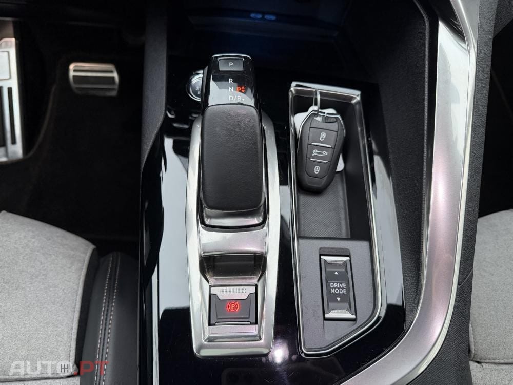 Peugeot 3008 1.6 Hybrid GT Pack e-EAT8