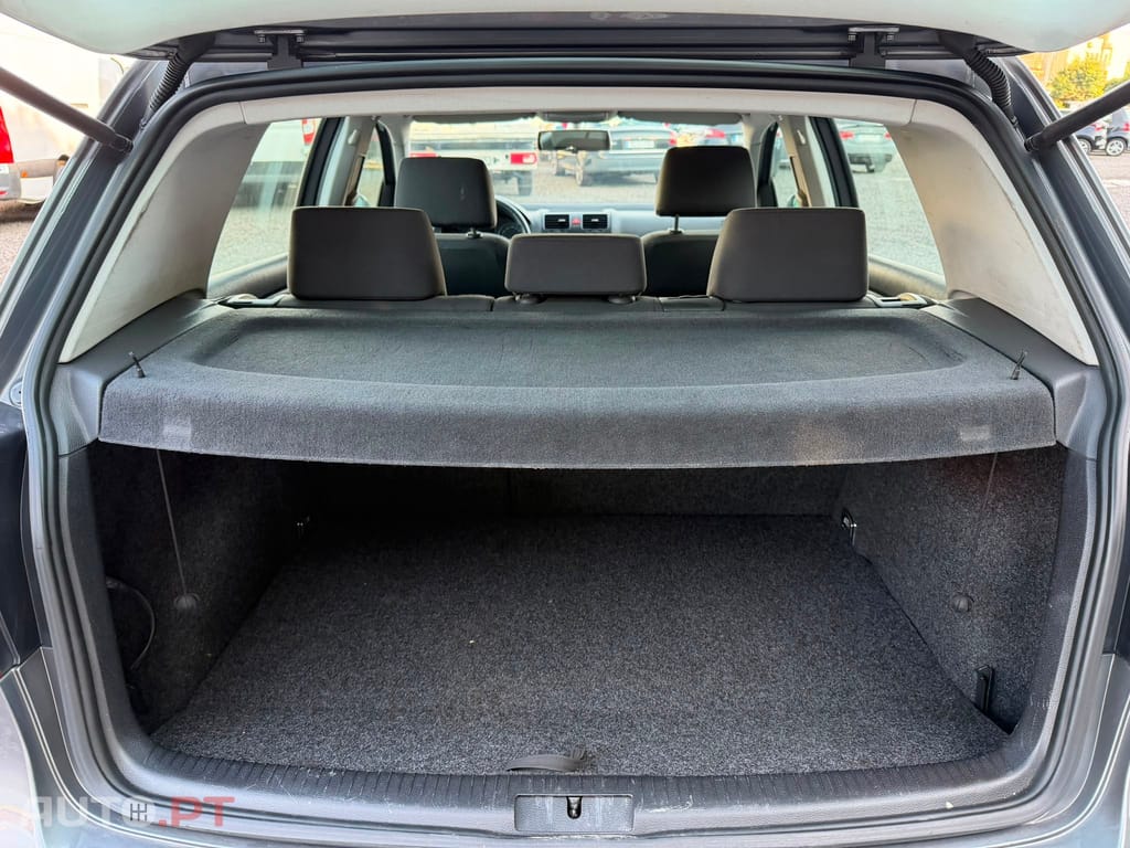 Volkswagen Golf 1.4i Confortline