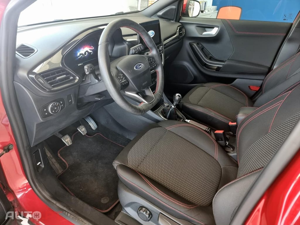 Ford Puma 1.0 EcoBoost MHEV ST-Line — fotografia 13