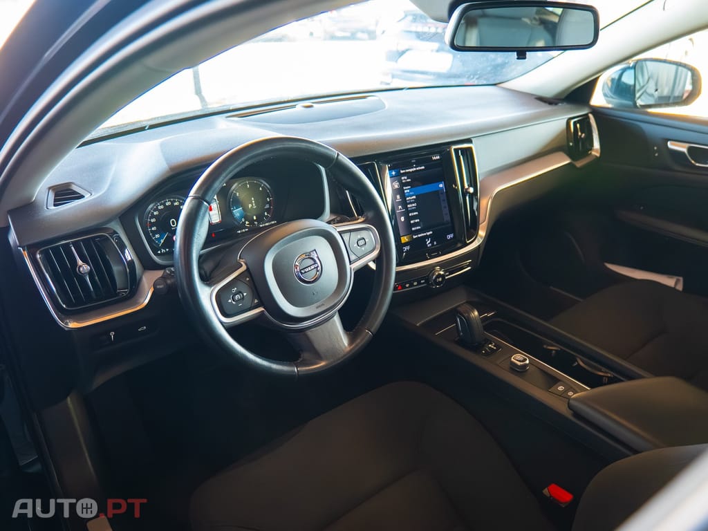 Volvo V60 2.0 D4 Momentum Geartronic