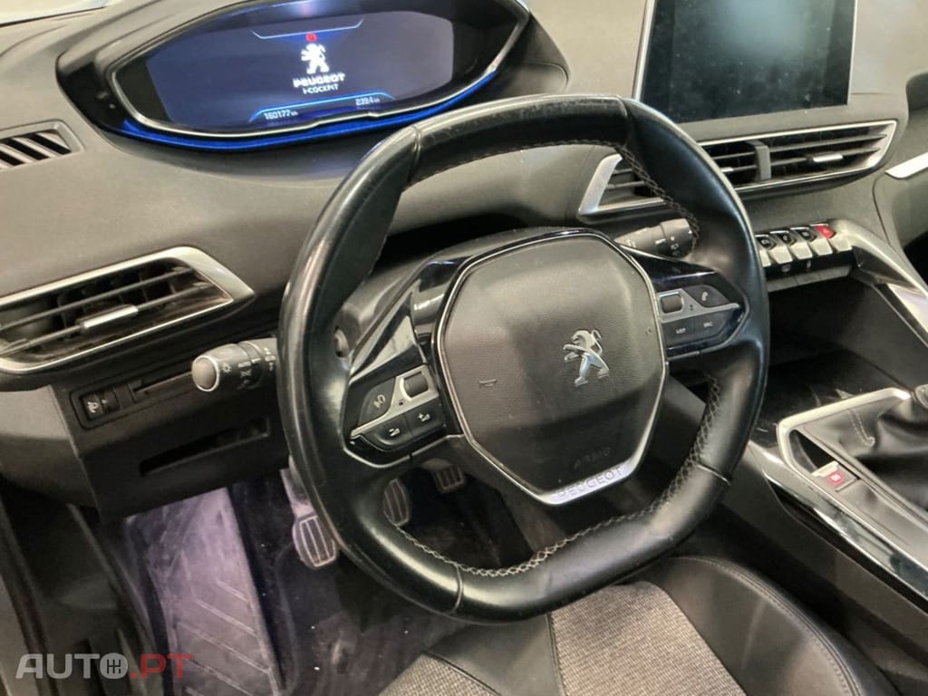 Peugeot 3008 1.2 PureTech Allure