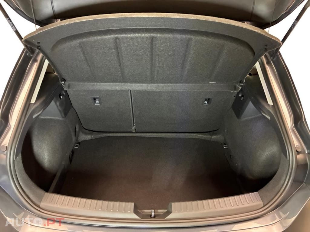 Seat Leon 1.5 eTSI Hybrid Business DSG