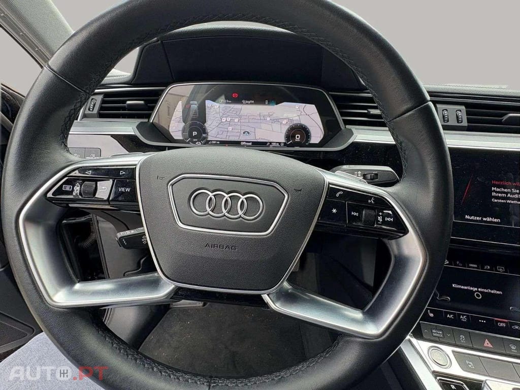 Audi E-Tron I.V.A DEDUTÍVEL 50 quattro