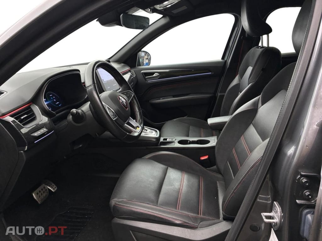Renault Arkana E-Tech RS Line Fast Track