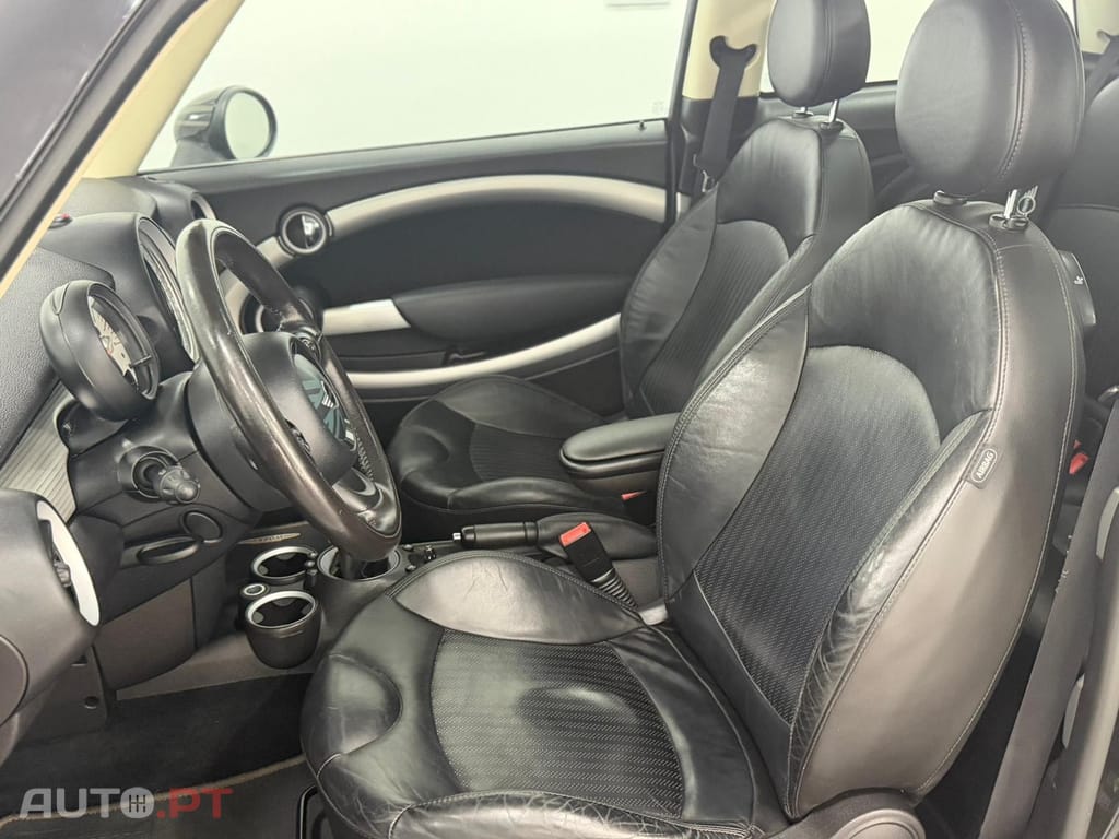 MINI Cooper Cooper S