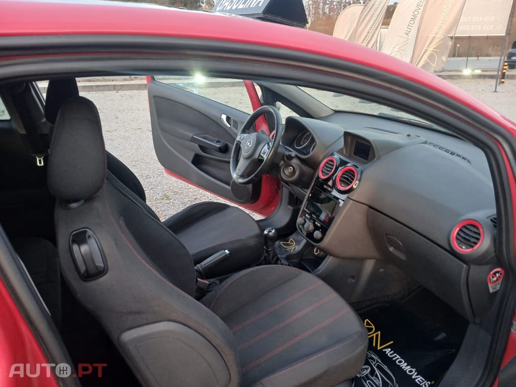 Opel Corsa 1.4 Black Edition