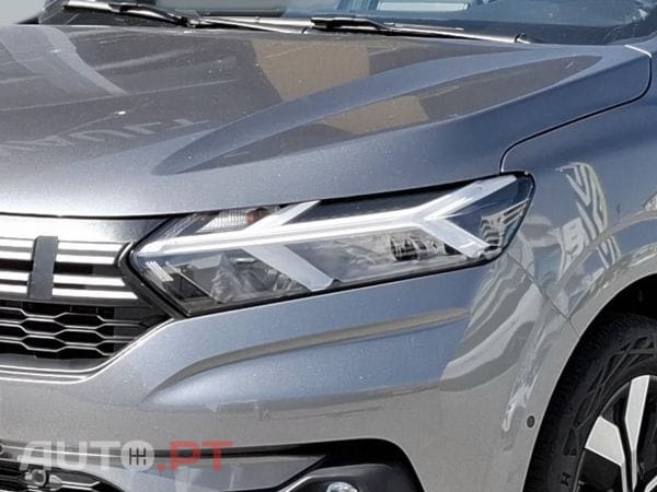 Dacia Sandero ECO-G 100 Bi-Fuel Journey