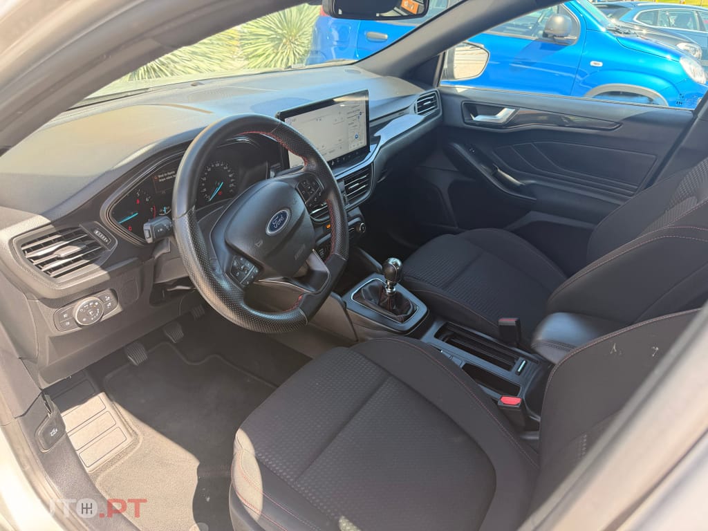 Ford Focus 1.0 EcoBoost MHEV ST-Line