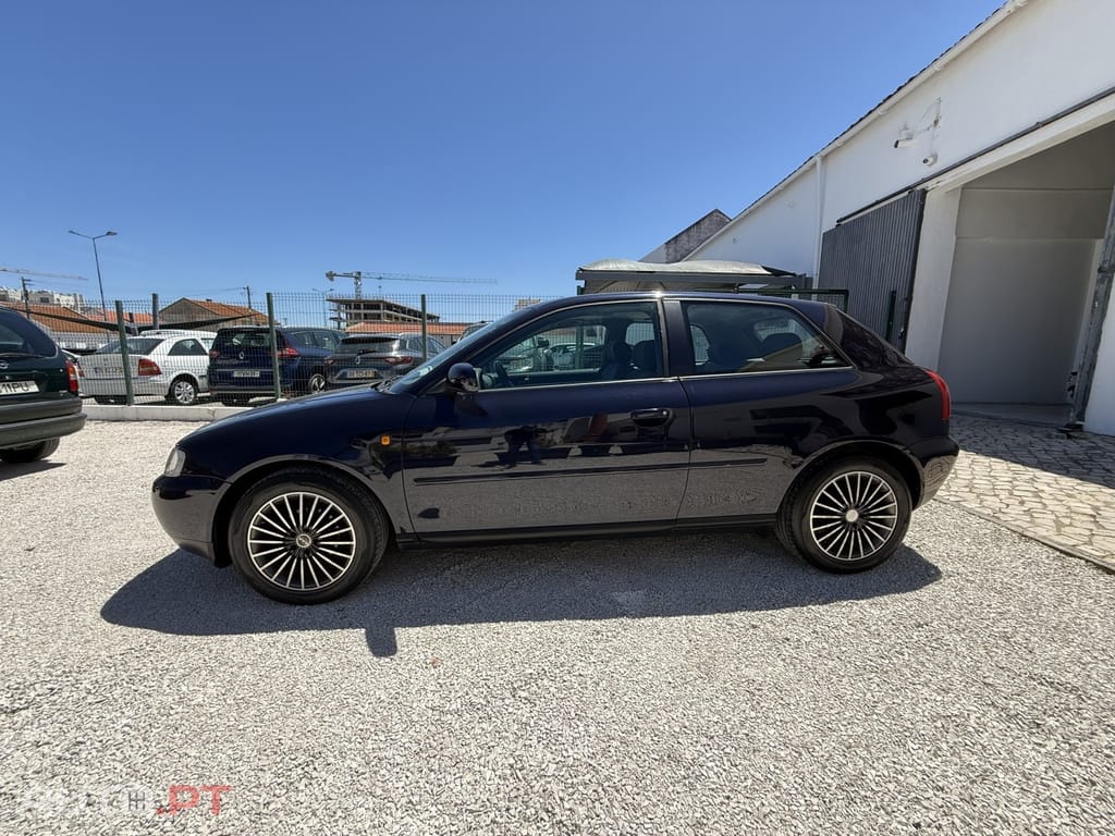 Audi A3 1.6 Attraction
