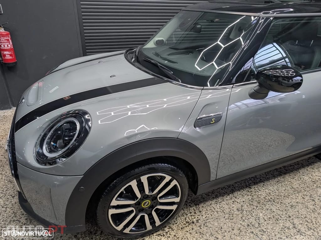 MINI Cooper Cooper SE Premium Extra Essential