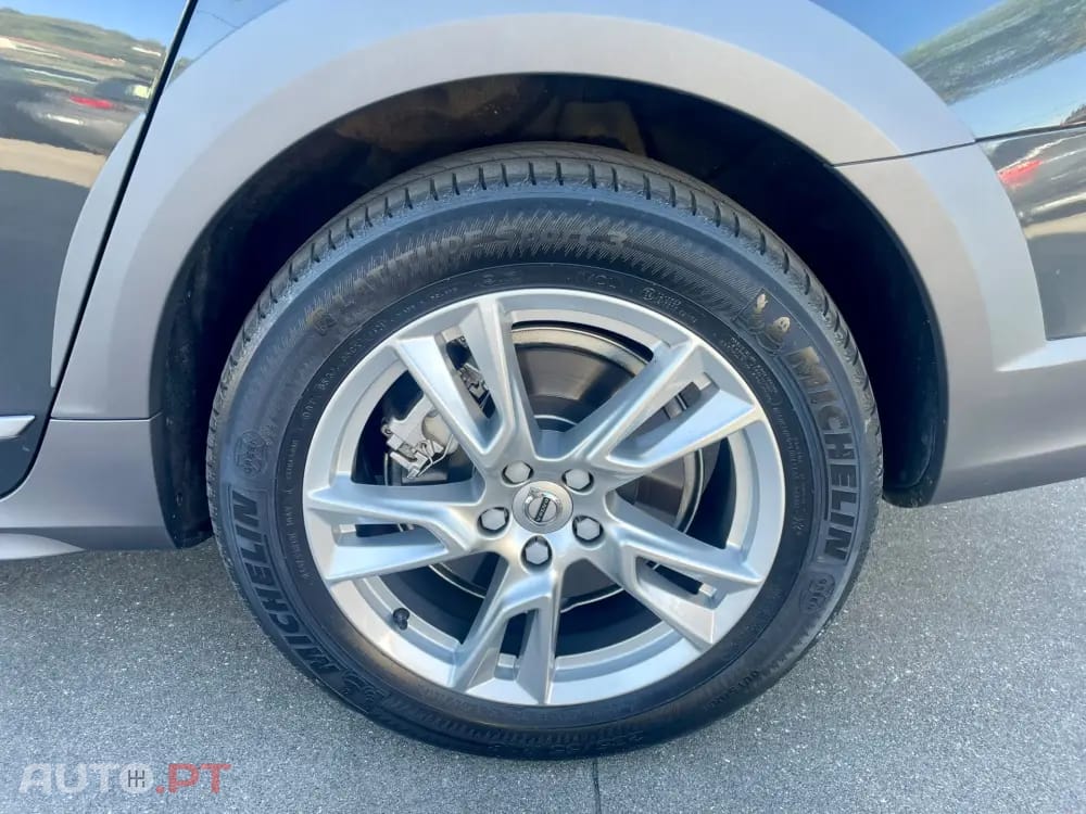 Volvo V90 Cross Country 2.0 D4 AWD