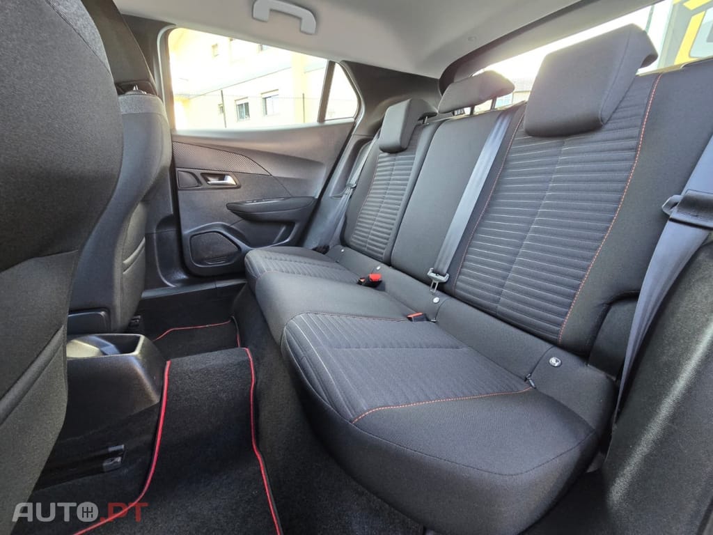 Peugeot 2008 PureTech 100 Active