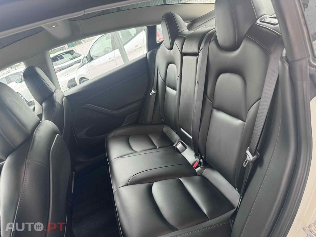 Tesla Model 3 Standard Range Plus RWD