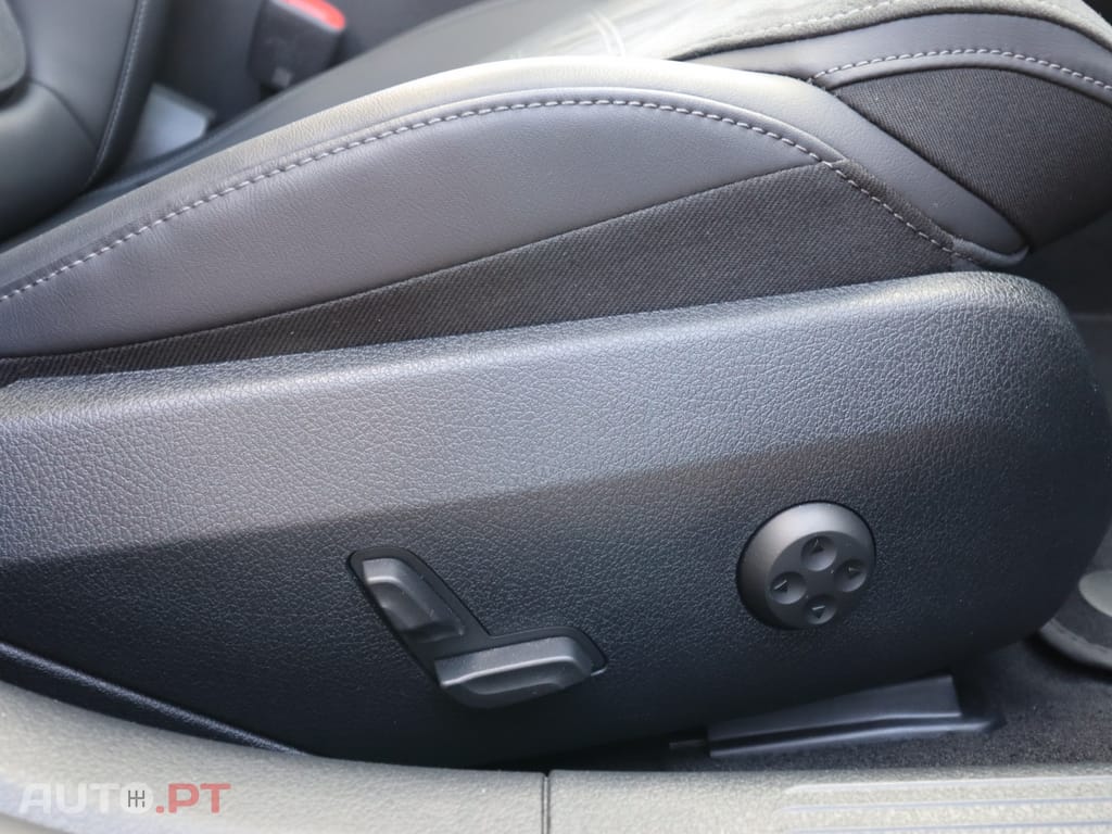 Mercedes-Benz C 300 de 4Matic T 9G-TRONIC AMG Line