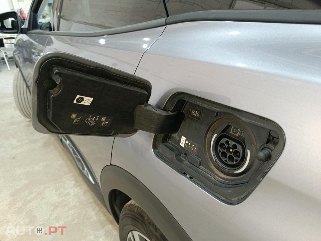Peugeot 3008 1.6 Hybrid Allure Pack e-EAT8
