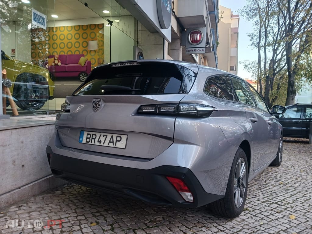 Peugeot 308 SW 1.2 Hybrid Style e-DCS6