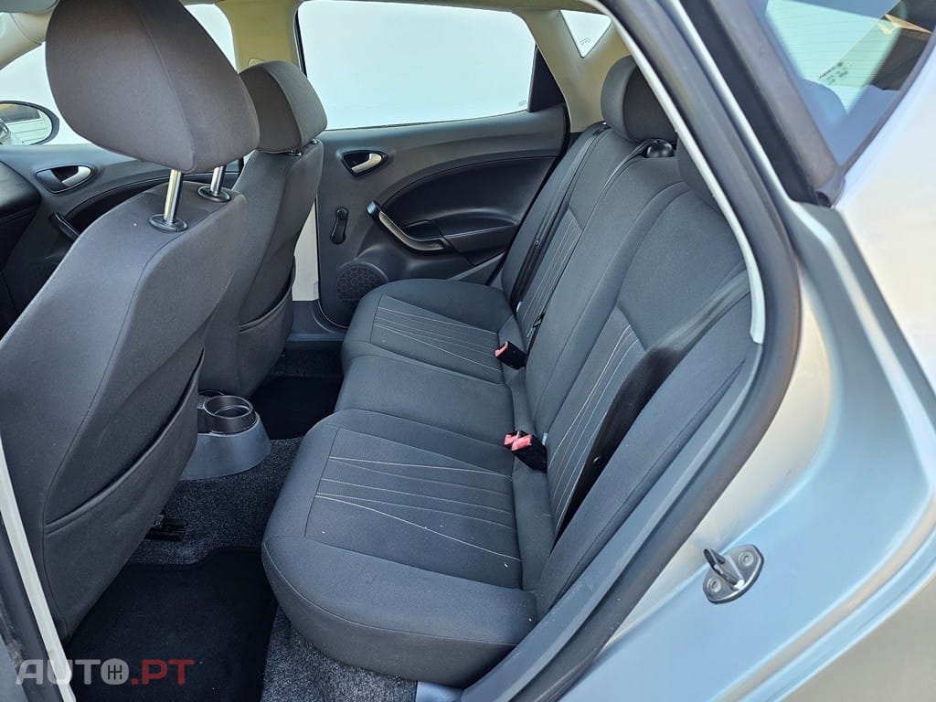 SEAT Ibiza 1.2 TDI CR Ecomotive Reference — fotografia 7
