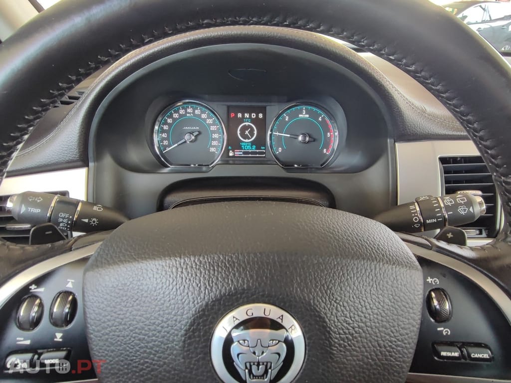 Jaguar XF 2.2 D Luxury 139g