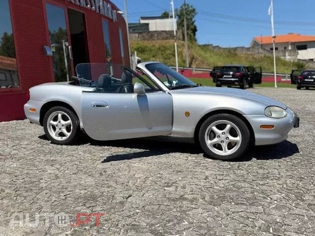 Mazda MX-5 1.6 16V