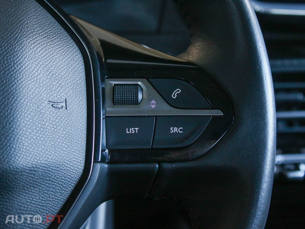 Peugeot 2008 1.2 PureTech Allure