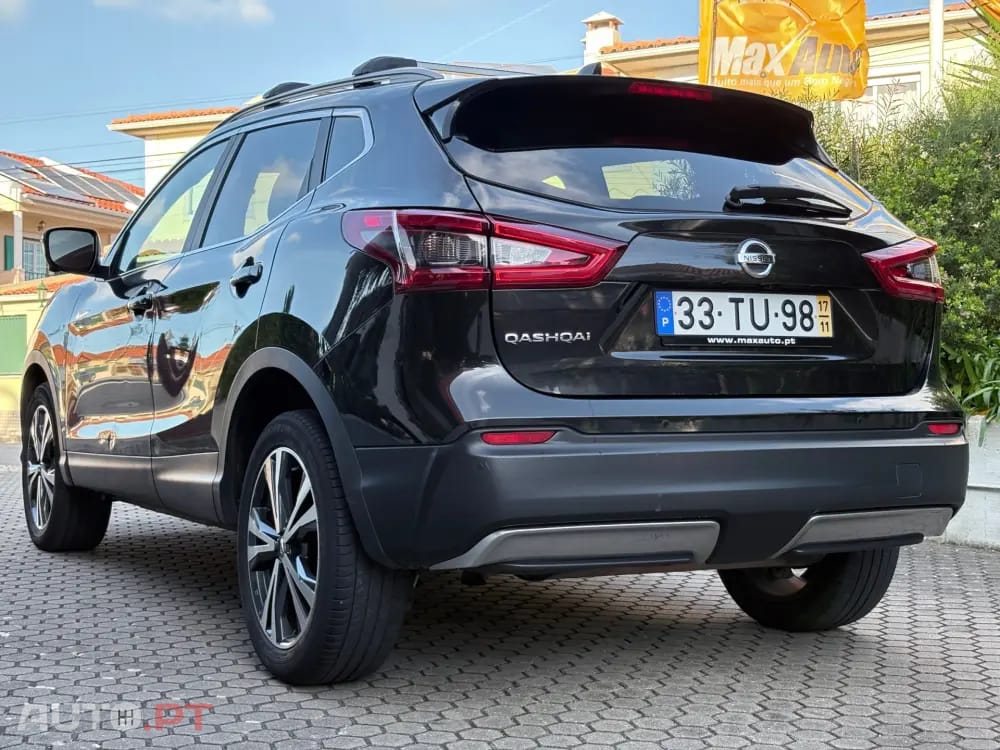 Nissan Qashqai 1.2 DIG-T N-Connecta 18