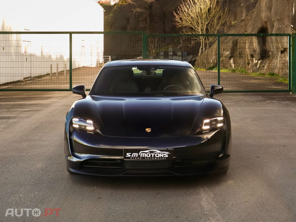 Porsche Taycan 4S