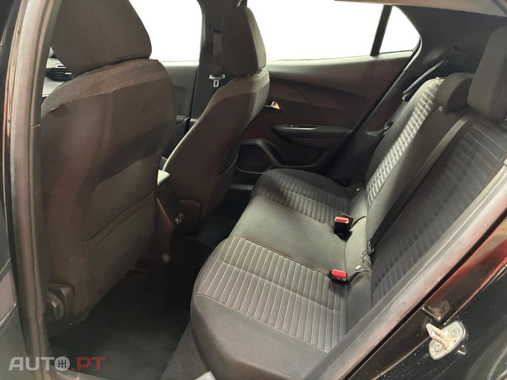 Peugeot 2008 1.2 PureTech Active Pack EAT8