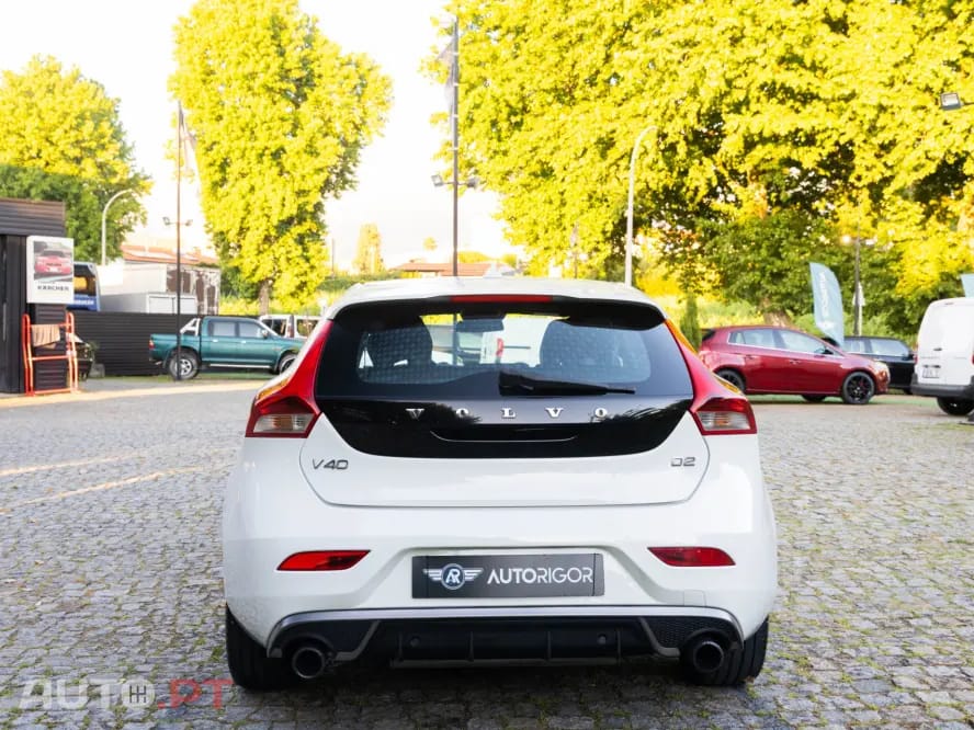 Volvo V40 1.6 D2 R-Design