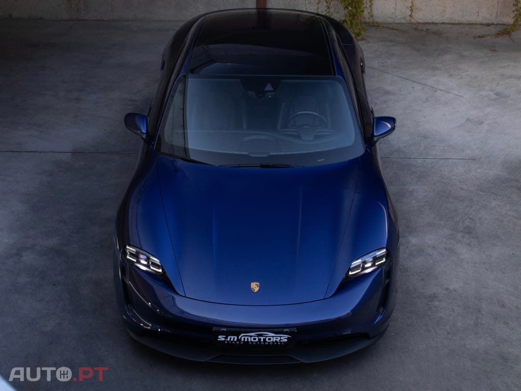 Porsche Taycan Standard
