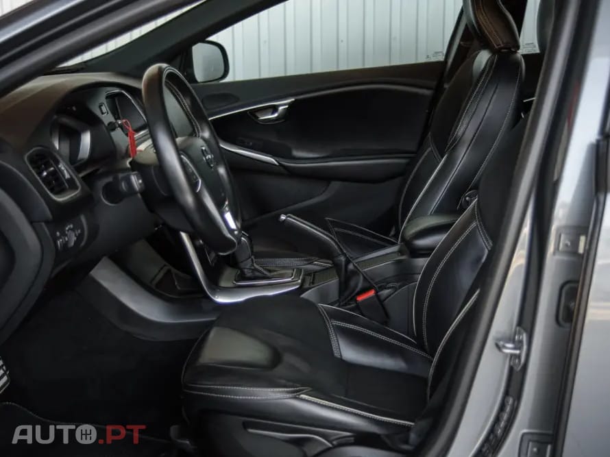 Volvo V40 1.5 T3 Sport Edition R Geartronic