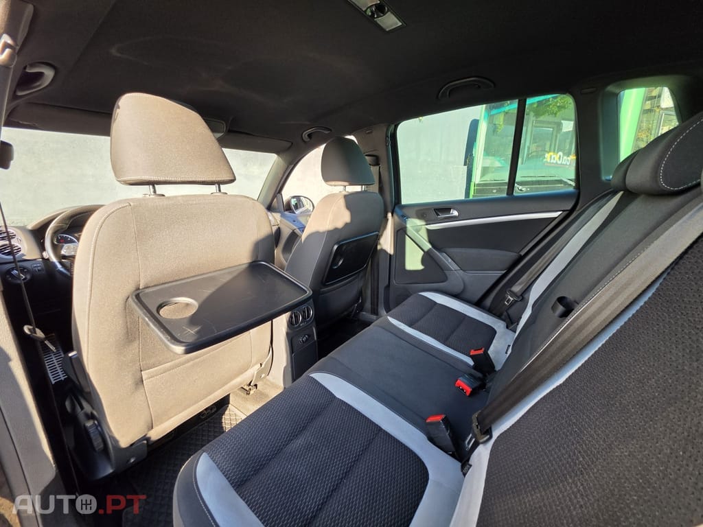 Volkswagen Tiguan 2.0 TDI R-Line 4 Motion - Bola de Reboque