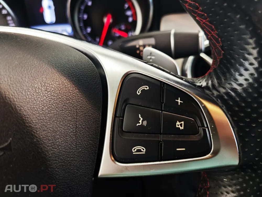 Mercedes-Benz CLA 180 7G-DCT AMG Line