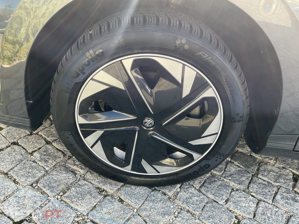 MG MG4 51 kWh Standard