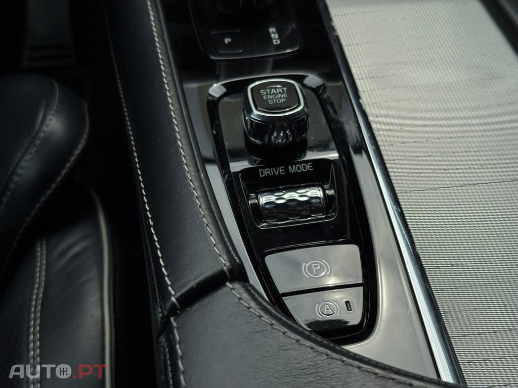Volvo XC90 2.0 T8 PHEV R-Design AWD