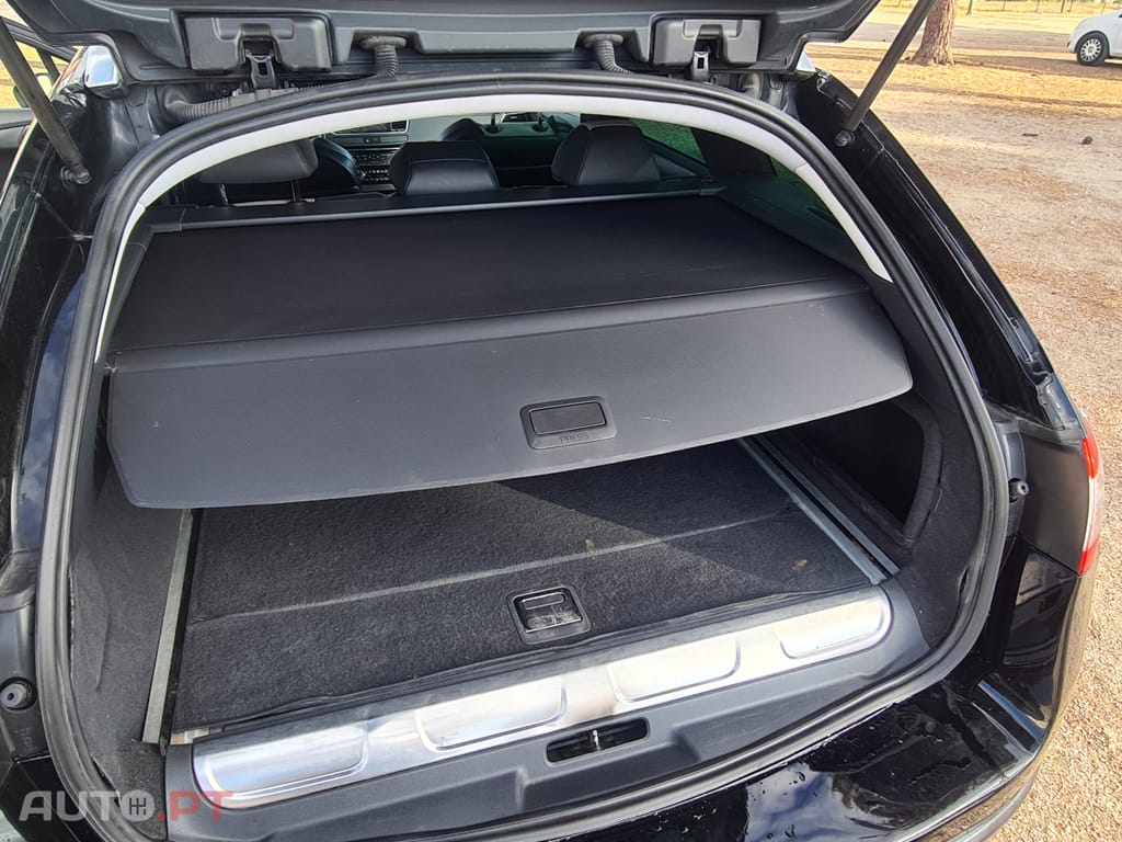 Peugeot 508 RXH Hybrid4