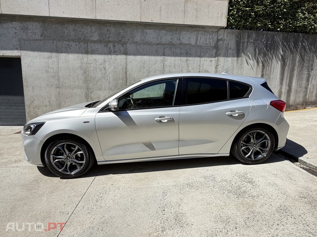 Ford Focus 1.0 EcoBoost MHEV ST-Line